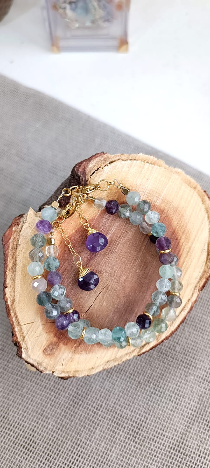 Pulsera ajustable fluorita arcoíris y amatista