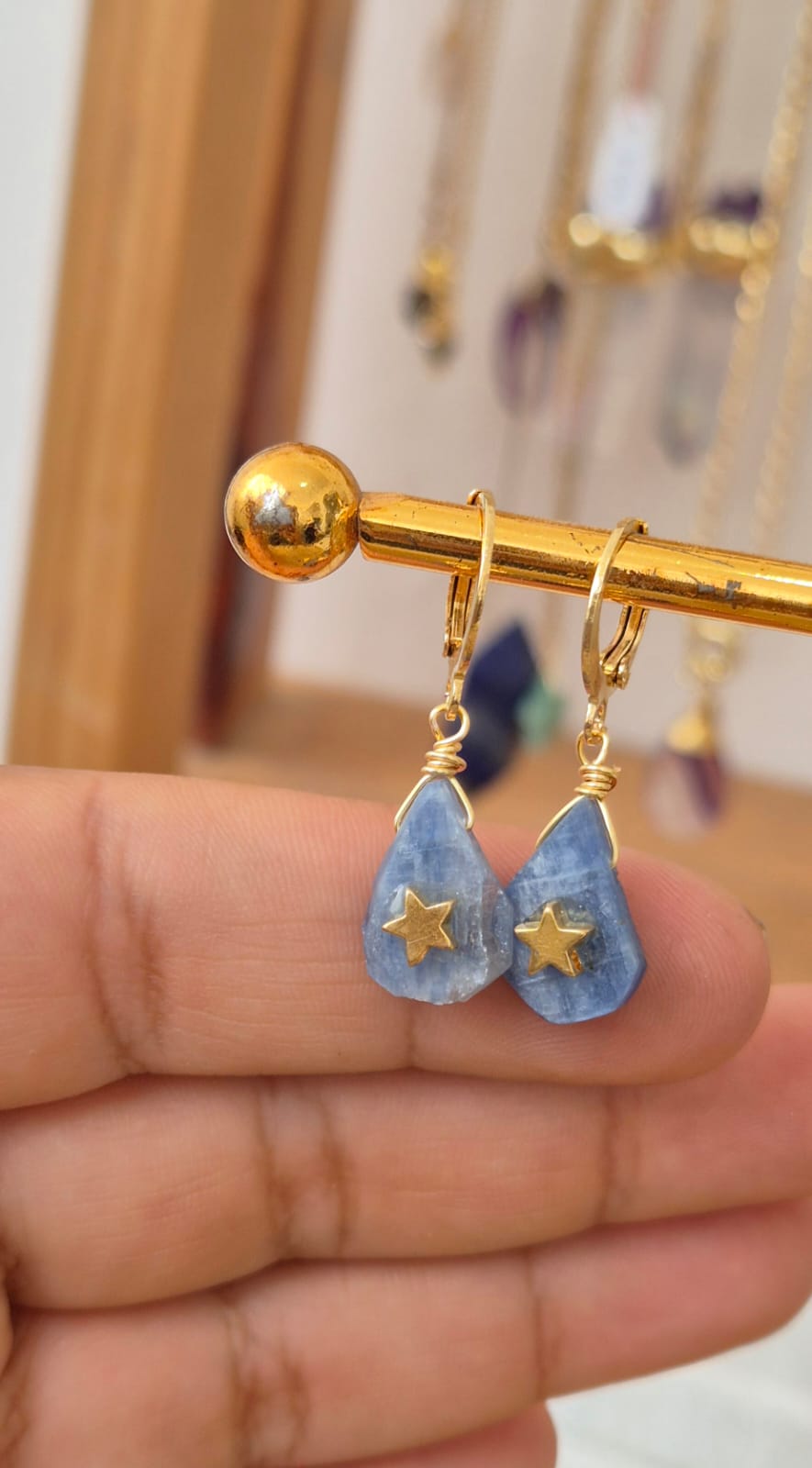 Aretes gota cianita azul
