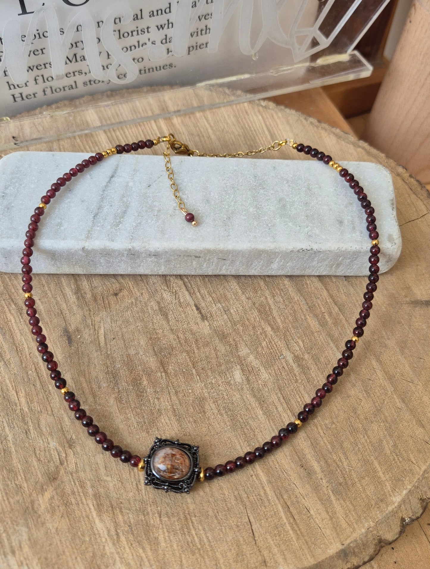 Choker super 7 y granate