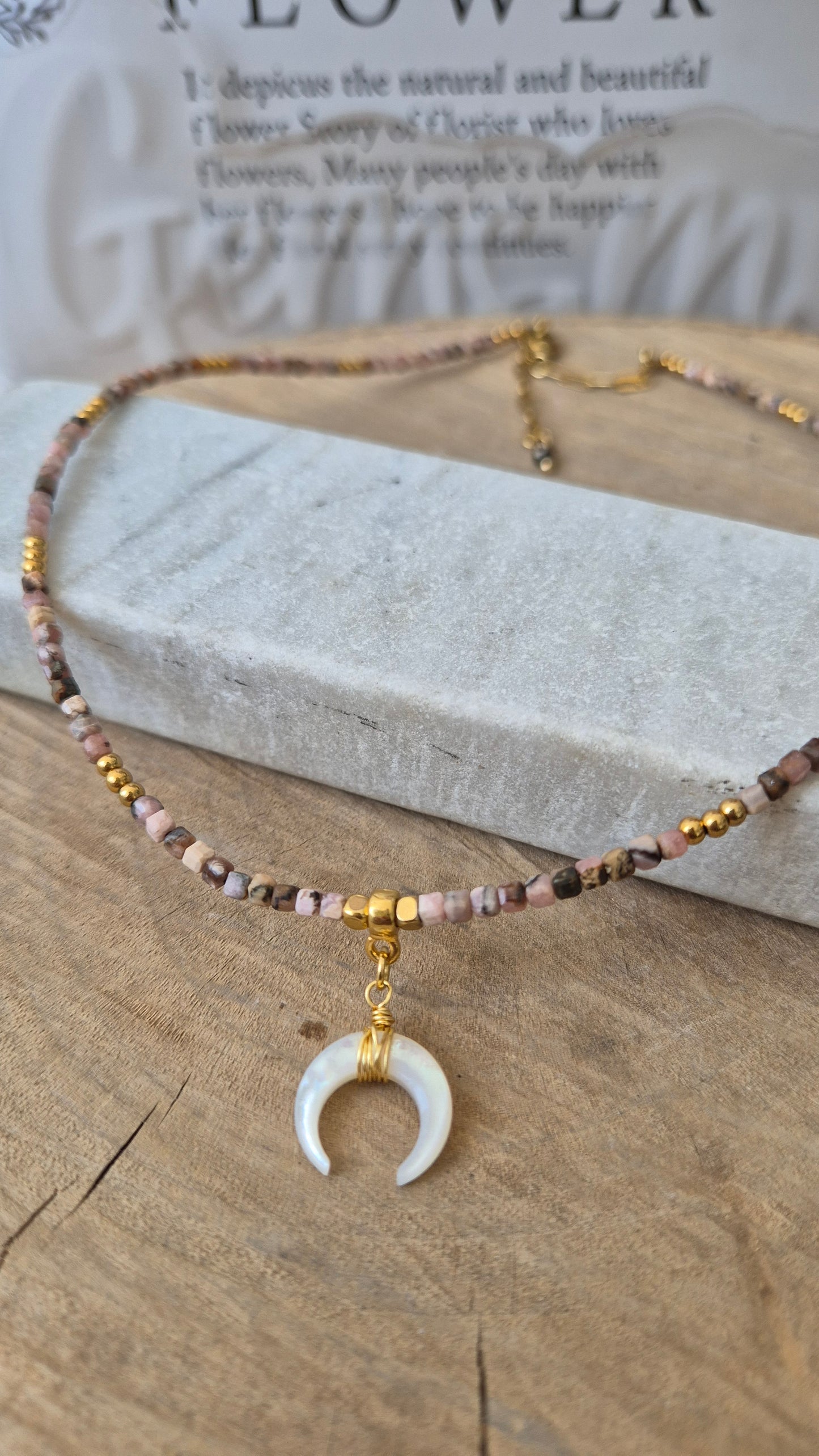 Choker rodocrosita y madre perla