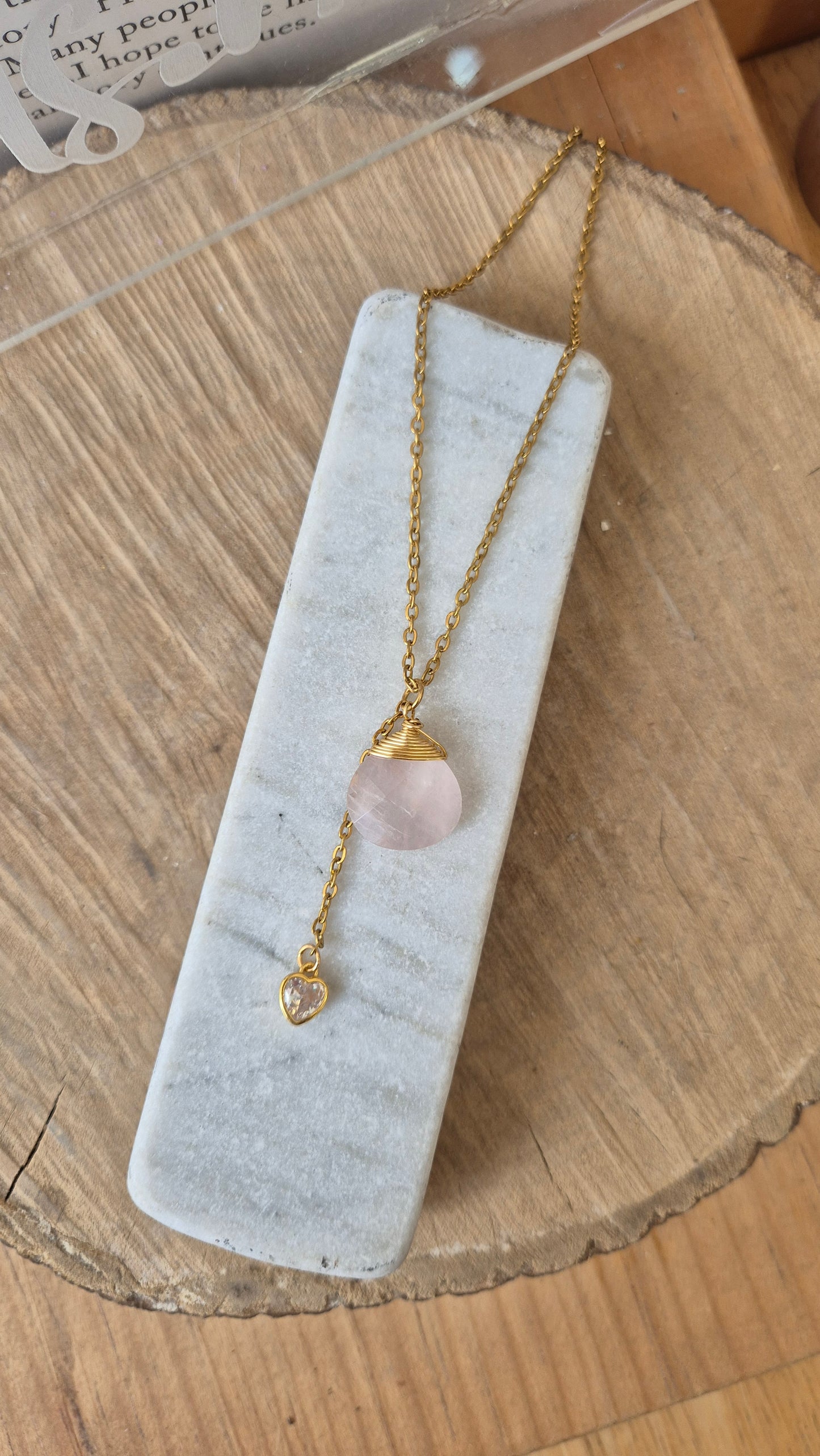 Collar love cuarzo rosa