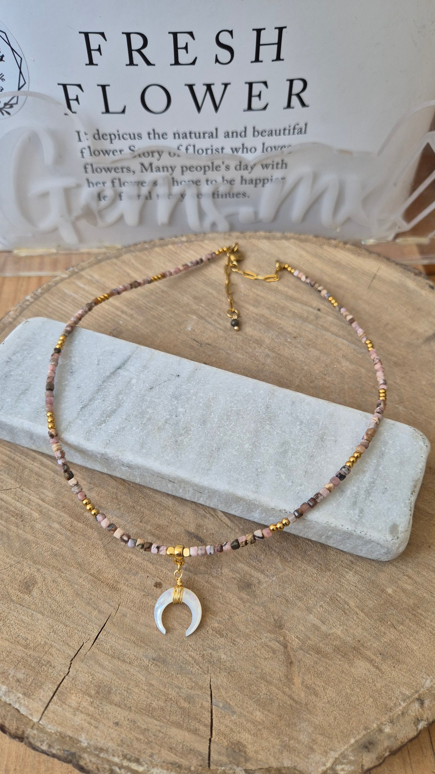 Choker rodocrosita y madre perla