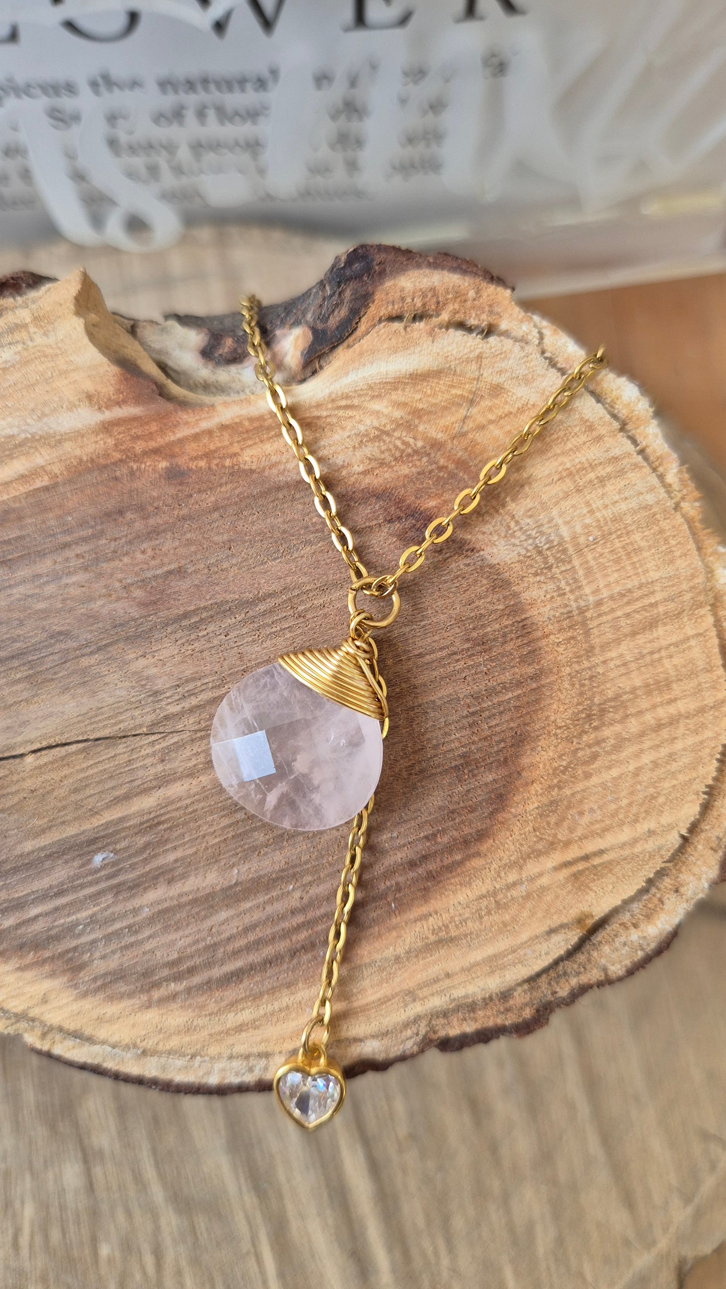 Collar love cuarzo rosa