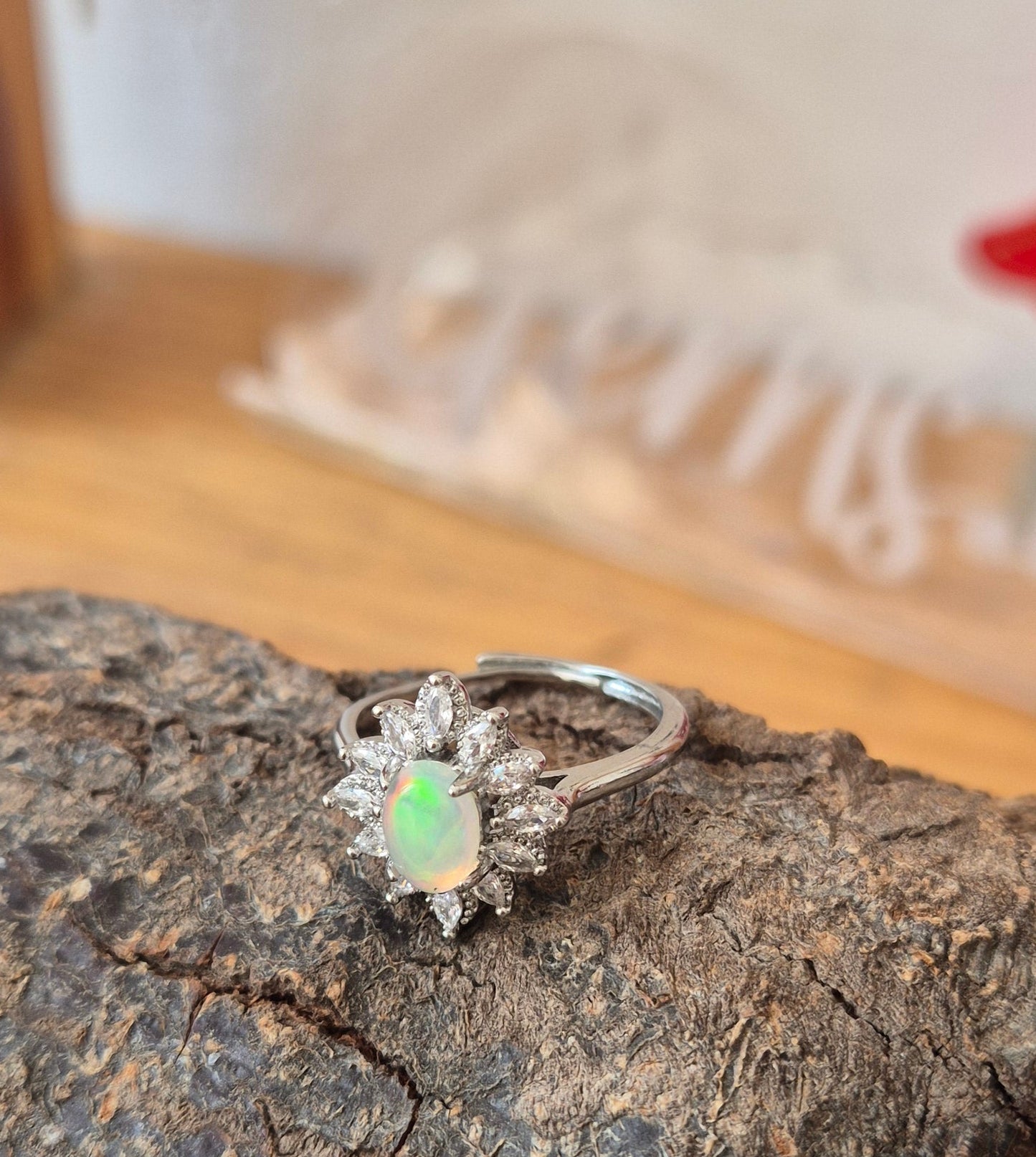 Anillo ajustable ópalo etíope y circonia